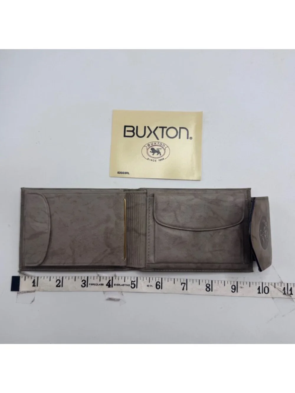 Buxton Heiress Top Grain Cowhide Leather Wallet Bifold Floral Embossed Flap Beig - Picture 10 of 13